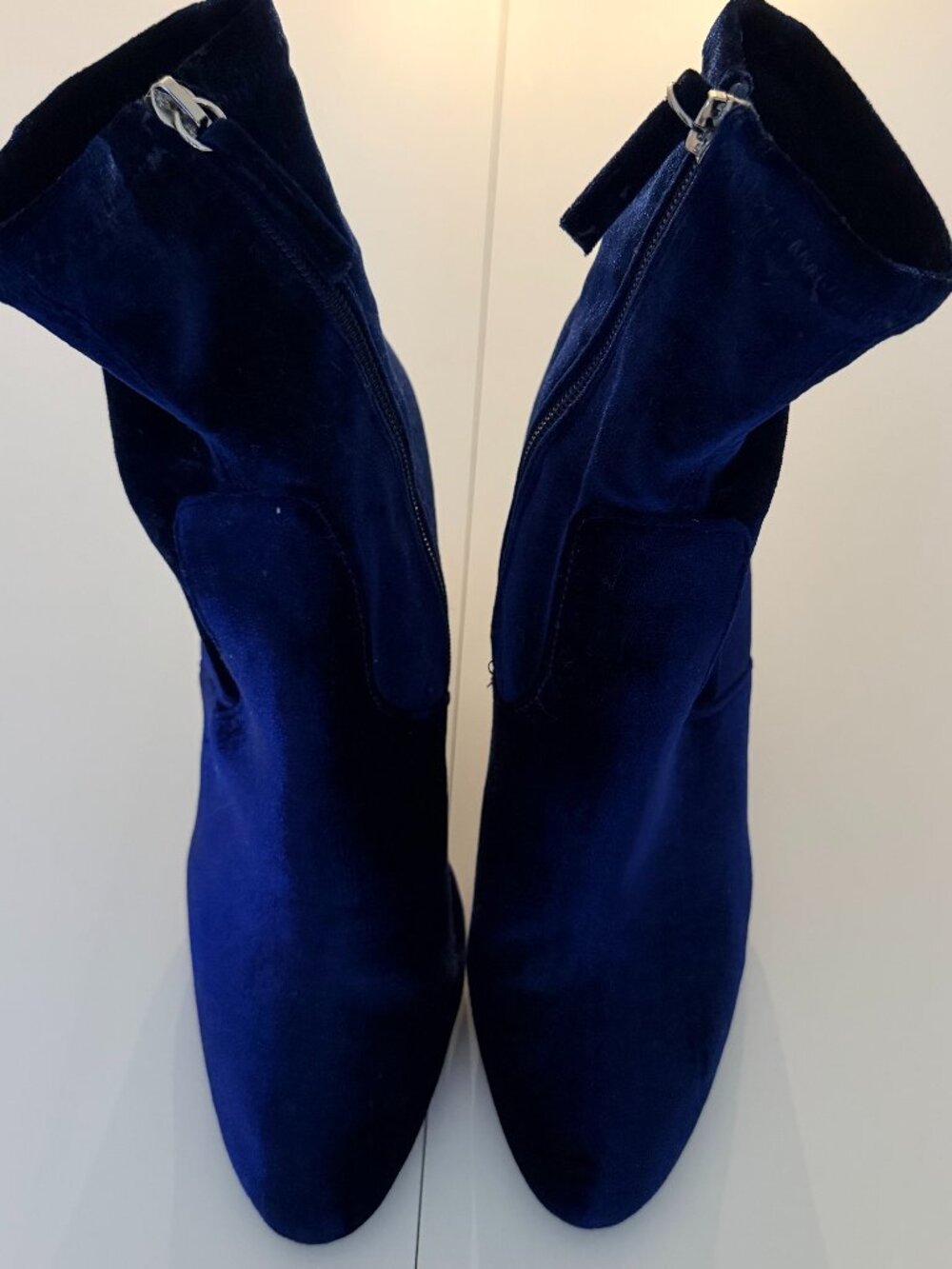 Steve Madden Goth Velvet Blue Almond Toe Ankle Boots Size 8 Vamp Peasant